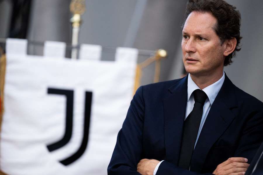 EspacoGlorioso's tweet photo. John Elkann é presidente da Ferrari e dono da Juventus, da Itália.

De acordo com o Financial Times, ele fez uma proposta pela compra do Botafogo. https://t.co/HkKDjlLEom