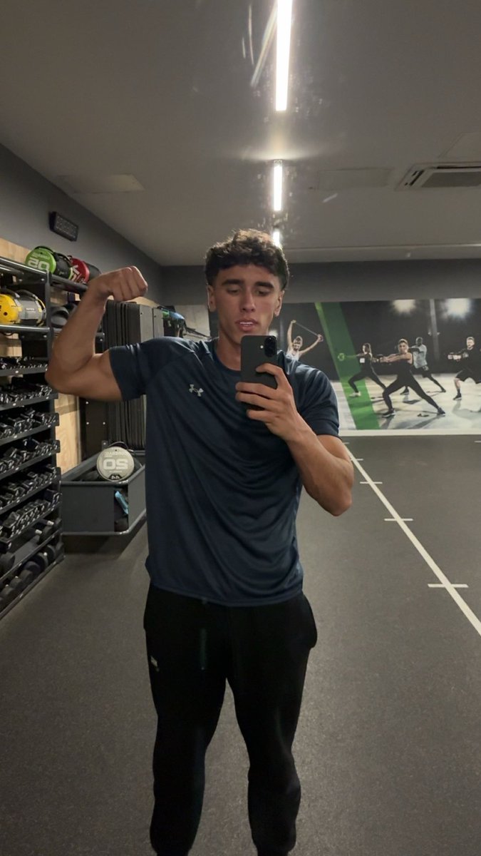 Larryalpha tweet media