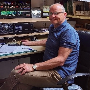 VERON_Nederland's tweet image. Gisteren was de VERON VerenigingsRaad 2026. En er was ook weer een toespraak van algemeen voorzitter Remy Denker PA0AGF.
Voor iedereen die niet aanwezig was tijdens deze 86e VR lees je deze toespraak integraal op veron.nl/nieuws/toespra…
#RadioIsMagie #BeleefHetMetDeVERON #VR