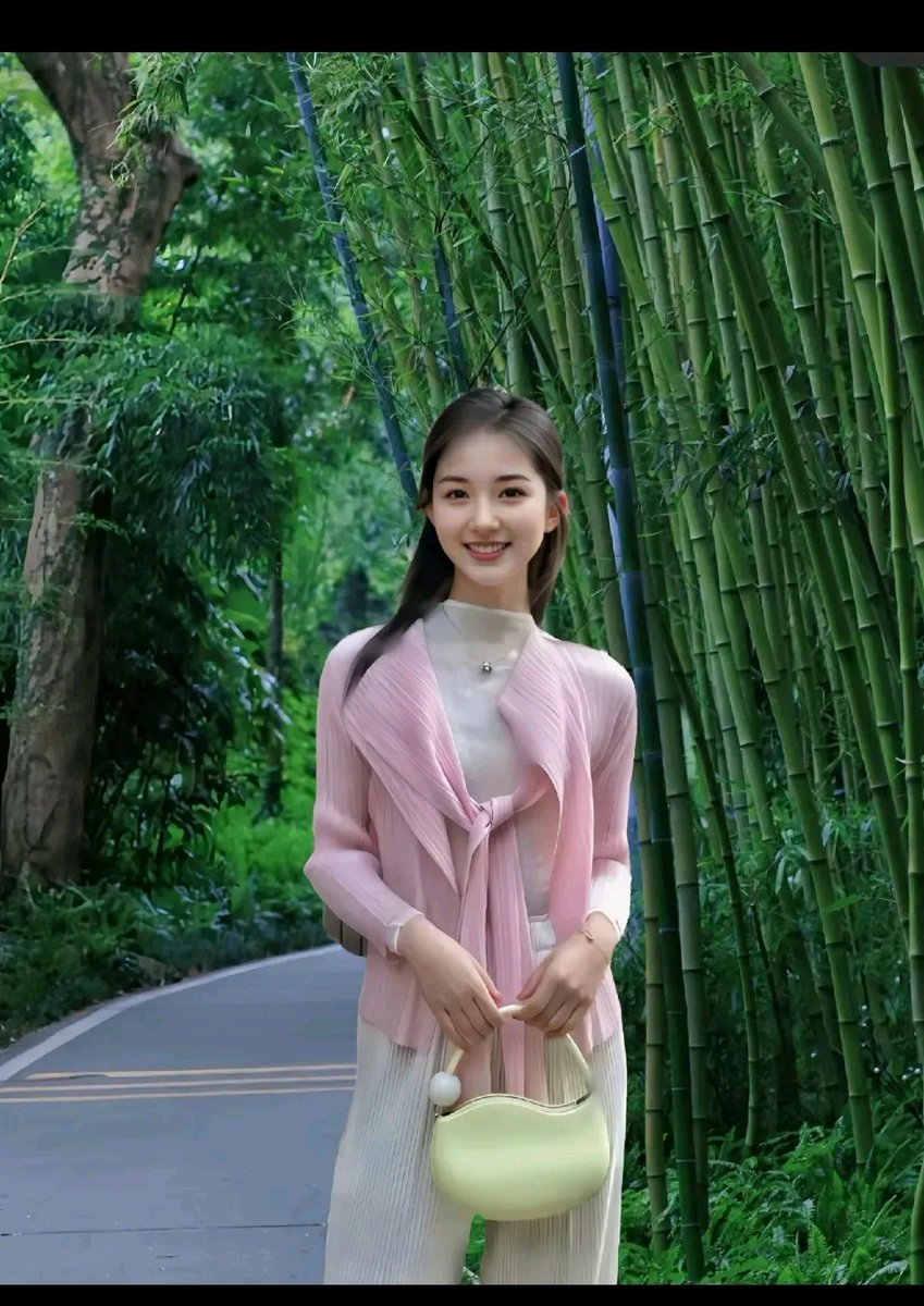 Leah Foley tweet media