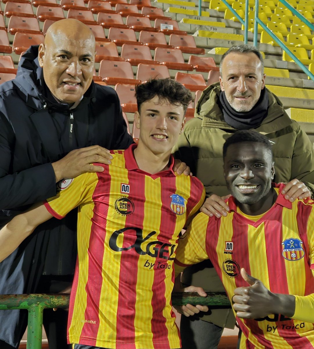 sergiobarila's tweet photo. Enhorabuena @dtorih6 y @marquitos_mendess por el ascenso con el @uesantandreu a 1rfef.

#invsport https://t.co/sTFtcp2Icd
