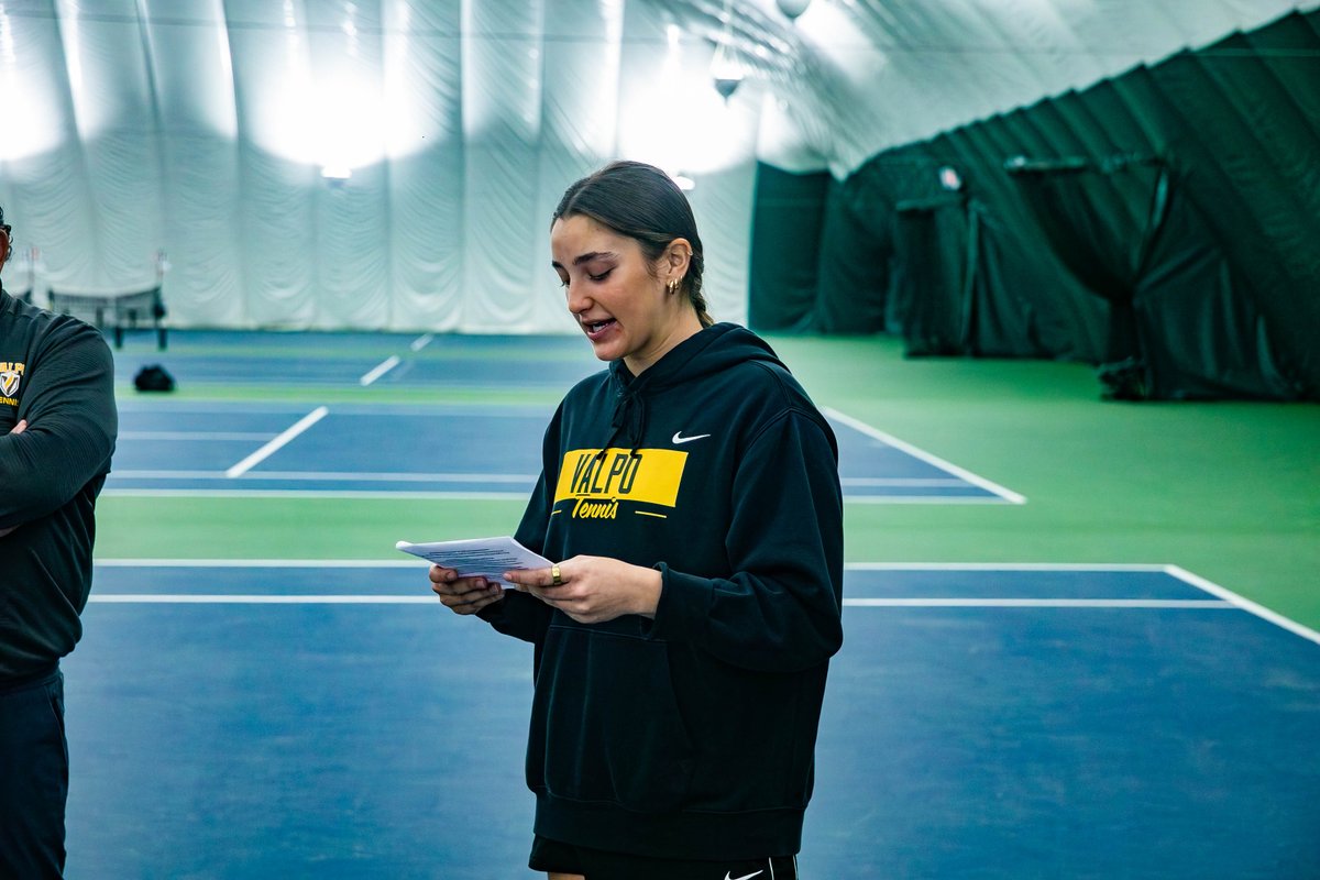 valpoathletics's tweet photo. 🥹 Senior Day
6-1 win over UNI to close it out ✅   

Dear Bob, Olivia, Moira and Madi: Thank you for all you have done for @ValpoWT. #GoValpo #ValpoFamily https://t.co/pav85oQasr