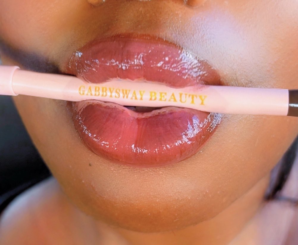 keyeverett's tweet photo. 🛍️ GabbyWay Beauty Lip Trio Lit💄💋 https://t.co/gpFaD0OVhN
