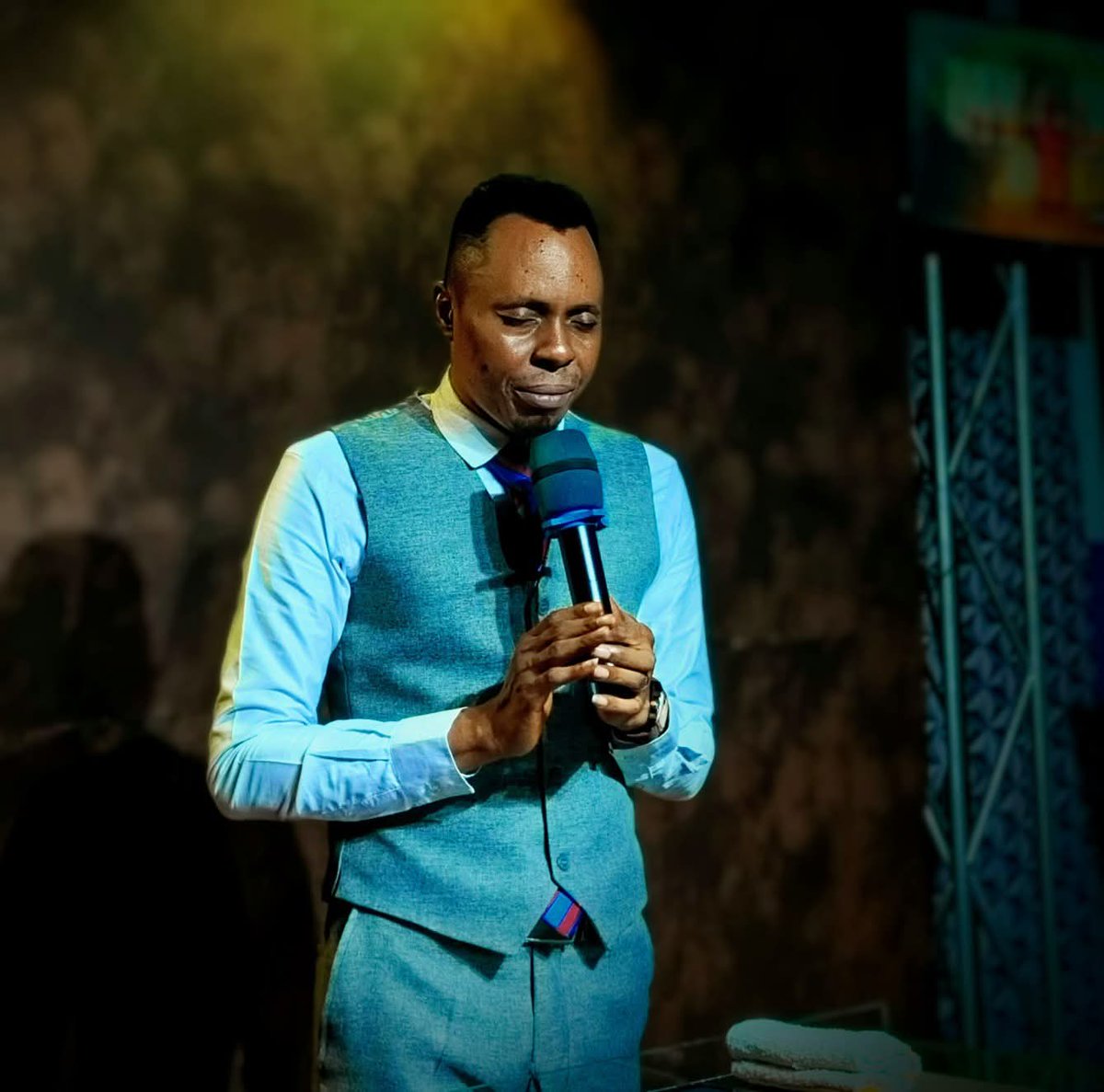 LightworldCity's tweet photo. 📌Its time to say “Yes Lord without looking back -, its time to yield to Him no matter the family, business or personal pressure -, Its operation respond to His will not minding the sacrifices attached. Its time to be steadfast, unmovable, fervent in prayer, serving the Lord. https://t.co/BqnmgaR7t4