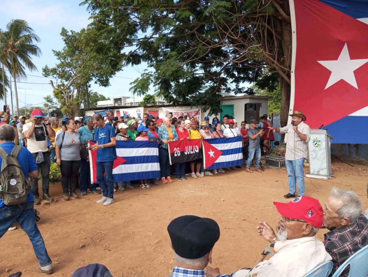 Colina_CTCuba's tweet photo. Porque #CubaEstáFirme hoy, mañana y siempre, desde el surco dijimos ¡Presente! en un día histórico para la Patria.

#LaPatriaSeDefiende
#GirónEsHoy https://t.co/sHGvFoKvhF