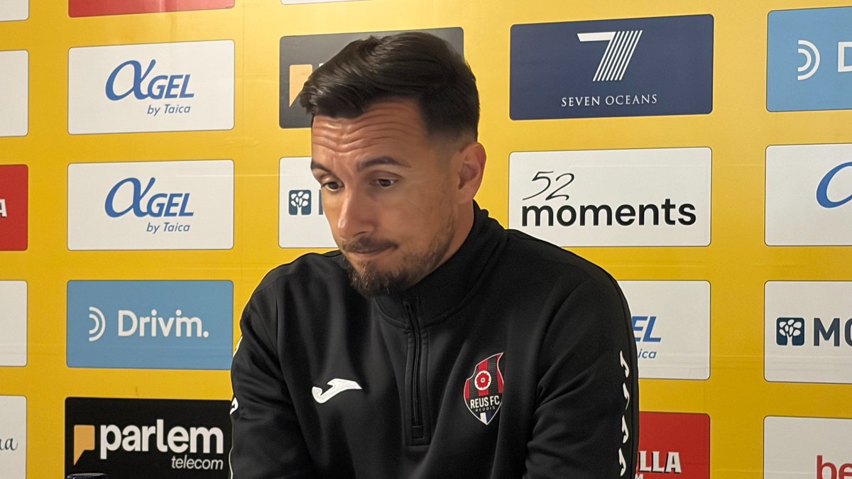 AndreuRauet's tweet photo. 🗣️ Marc Carrasco, després del Sant Andreu 2-1 Reus:

- "M’agradaria enviar una forta abraçada al Natxo i felicitar-lo des d’aquí. Per tots els que sentim el Reus, el Natxo és segurament el millor entrenador de la història. Vull enviar una felicitació també a la UESA per campió merescut de la categoria".

- "Me’n vaig amb la sensació que hem competit molt bé. Hem sigut fidels a nosaltres. Hem anat a dalt a buscar-los i dificultar-los la sortida. Hem tingut les mateixes oportunitats que ells però ens ha faltat un puntet de sort. Hem estat protagonistes per moments i hem resistit en altres".

- "Marxo amb la consciència d’haver competit molt bé. Me’n vaig molt orgullós de ser del Reus, més que mai. Avui he vist una marea que no recordava de seguidors roig-i-negres, amb nanos de les zones que han competit. Ho competirem fins al final. El nostre tren és el diumenge vinent. Animo a tothom a creure així".

- "No acostumo a queixar-me dels àrbitres, intento ser positiu quan tenen un paper difícil. En tot moment, qualsevol jugada dubtosa era per la UESA i el penal és una jugada més. El penal és un exemple, petites faltes que no ens han deixat competir... i durant el descompte no s’ha jugat res".

- "El canvi al descans és per lesió. Xavi Molina, abans d’acabar la primera part estava tocat".

- "Em sento molt orgullós de ser del Reus. Per tota aquesta gent que ens ha seguit, per les nostres famílies, per aquest sentiment tant propi. Tinc la sensació que avui som uns autèntics guanyadors per tot el que ha demostrat ser la gent de Reus. Fa 5 anys no teníem equip i avui vivim una comunió amb l’afició espectacular".