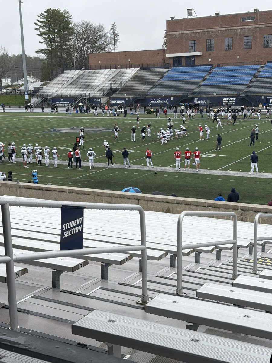 reallyyahmadd's tweet photo. I just wanted to say thank you @coachtfogg inviting me out to the Junior Day. I really appreciate the opportunity to come see the program, meet everyone, and learn more about the school. @603Recruiting @UNH_Football https://t.co/b83FGk8teZ