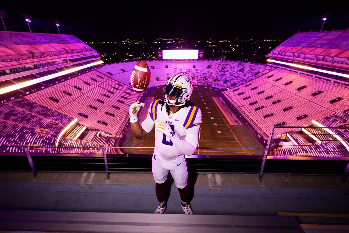 BrandonLockley_'s tweet photo. #Geauxtigers 🏠??? https://t.co/LlLauN6QSB