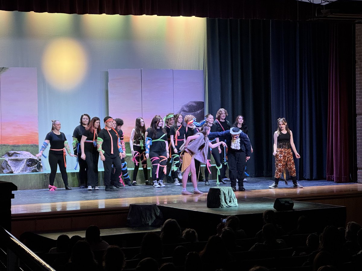 APMikeLavelle's tweet photo. The final showing of Lion King Jr., today at the Quaboag Auditorium was a huge hit!! #goboag🦁🎭 https://t.co/5HRmAZuRVx