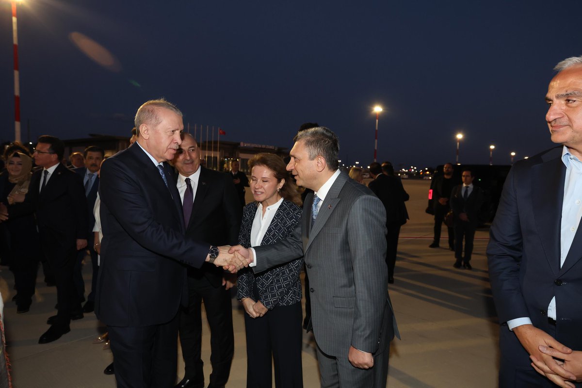 AntalyaValilik's tweet photo. Cumhurbaşkanımız Sayın @RTErdogan'ın teşrifleriyle Antalya Diplomasi Forumu’na bu yıl da ev sahipliği yapmanın onurunu yaşadık.

Başta Sayın Cumhurbaşkanımız ve kıymetli eşleri @EmineErdogan Hanımefendi olmak üzere Cumhurbaşkanı Yardımcımız Sayın @_cevdetyilmaz, Dışişleri Bakanımız Sayın @HakanFidan ve organizasyonda emeği geçen herkese şükranlarımızı sunarız.

Antalya, turizmin birleştirici gücüyle diplomasinin buluşma noktası olmaya devam edecek.

#ADF2026
#Antalya