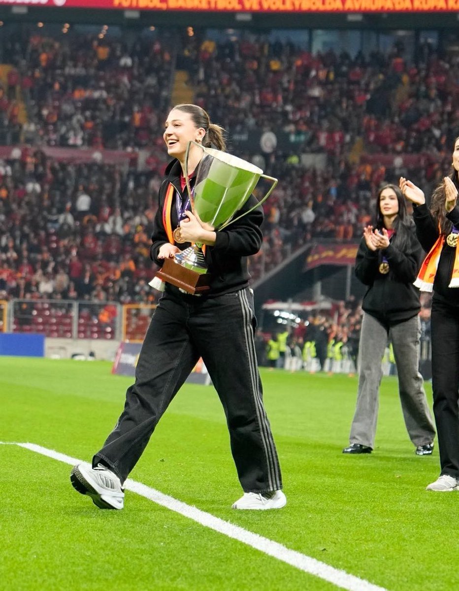 İlkin G.O.A.T Aydın tweet media