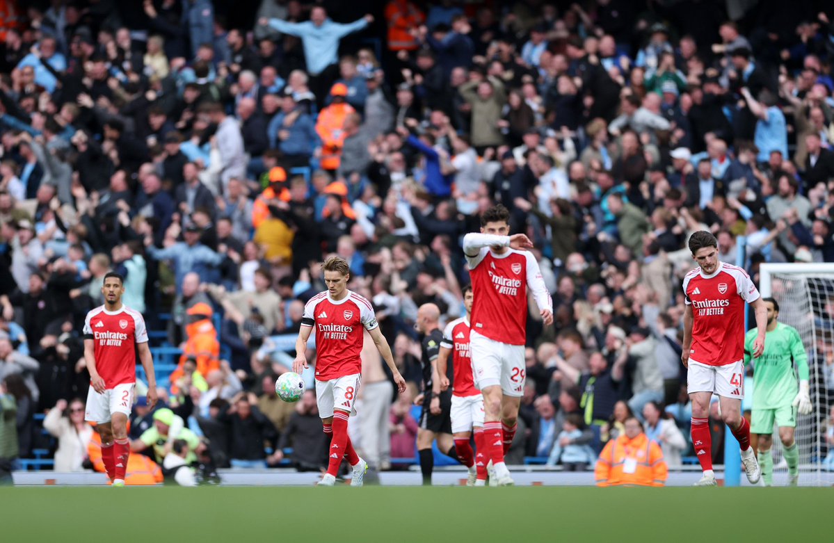 Mirror Football tweet media