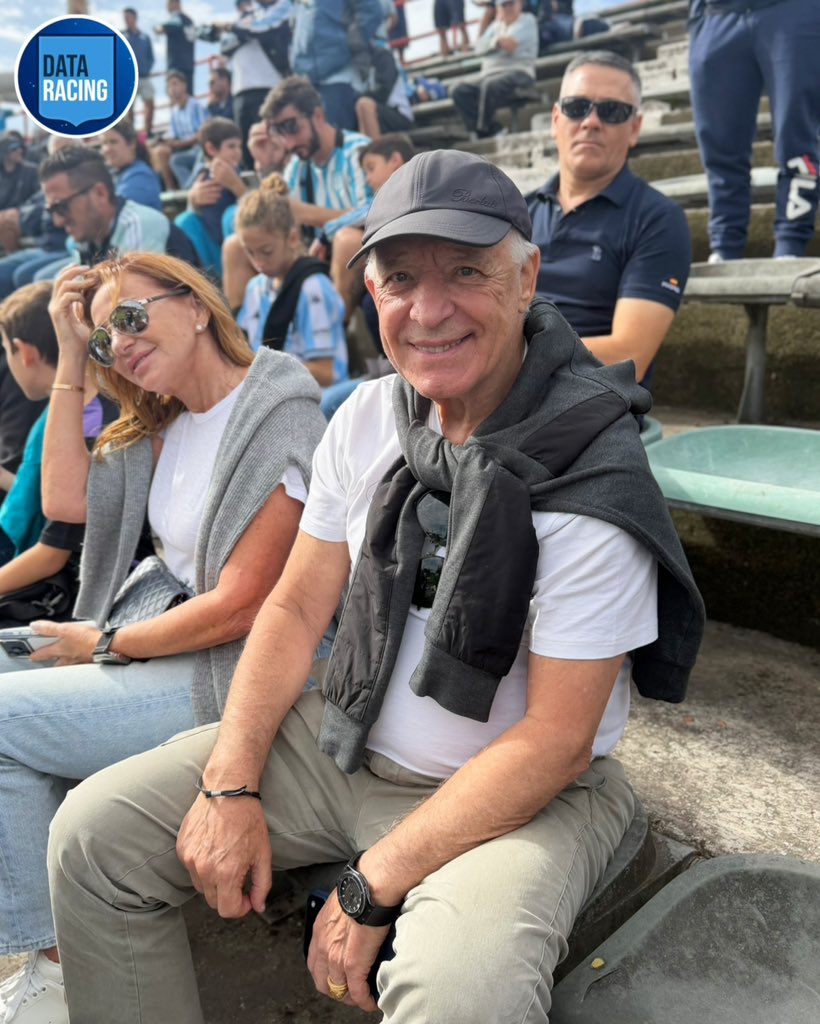 Data Racing 👑 tweet media