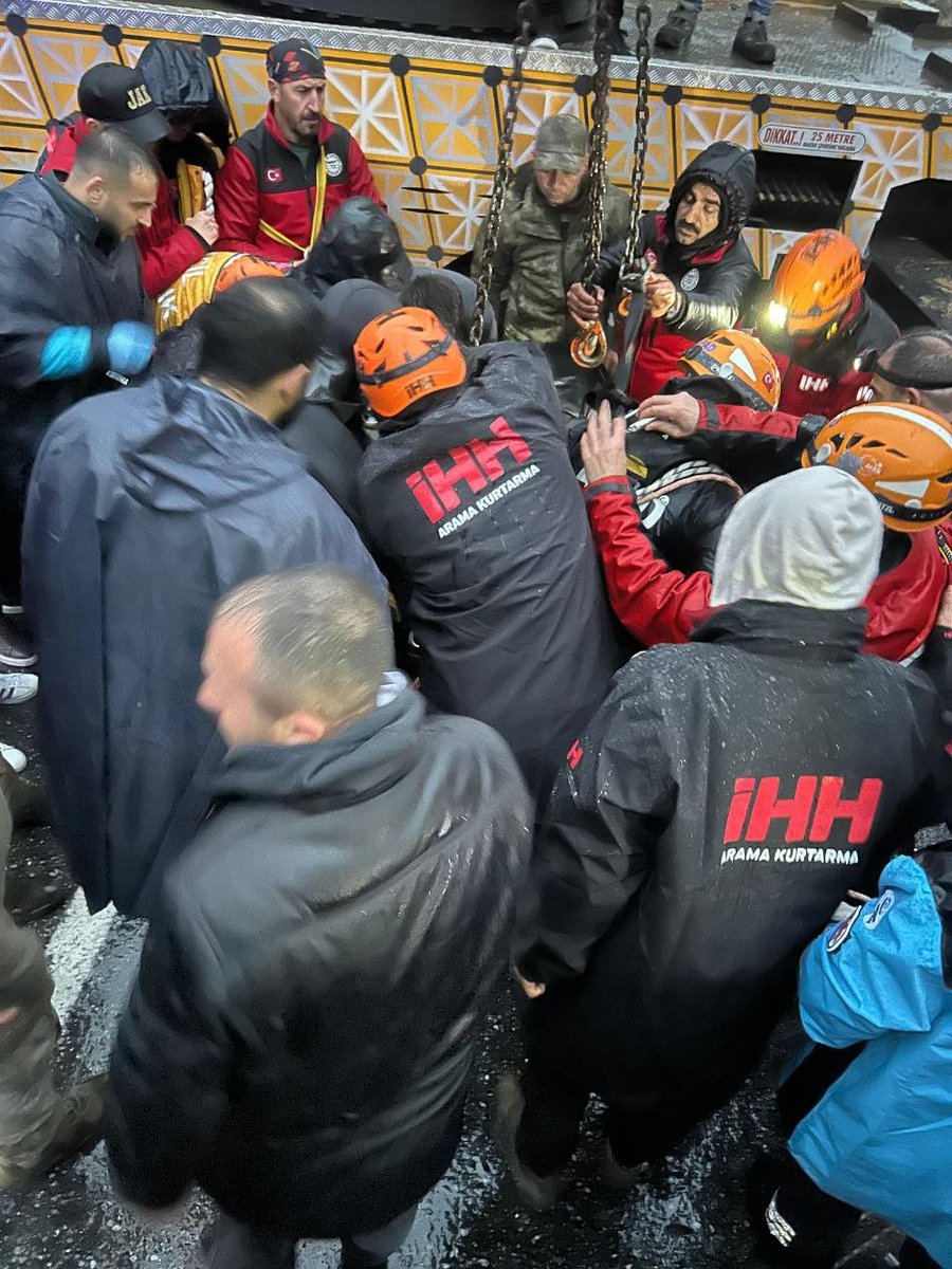 İHH Afet Yönetimi tweet media