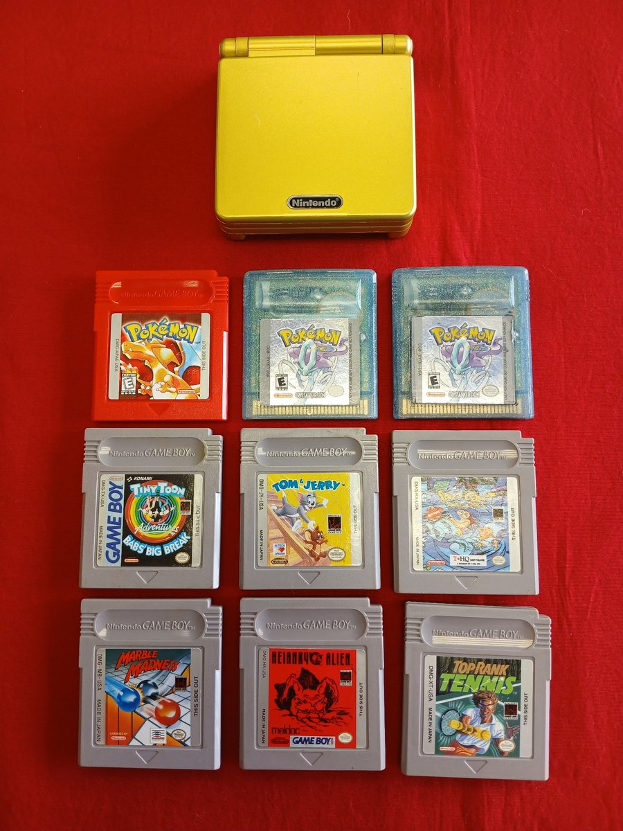 BigRedsRetroGmz's tweet image. Folks always be losing their minds over the handheld stuff. If that sounds like you, then you'd better grab a straitjacket because it's crazy time!

#Nintendo #DS #NintendoDS #3DS #GBA #GameboyAdvance #Pokémon #Metroid #Mario #MarioKart #AnimalCrossing #PhysicalMedia #RetroGaming