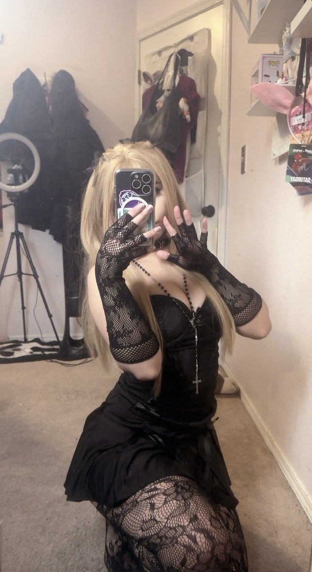 lexxco_'s tweet photo. miss misa 💕

#deathnote #misaamane #cosplay https://t.co/Sr1aR1YPE6