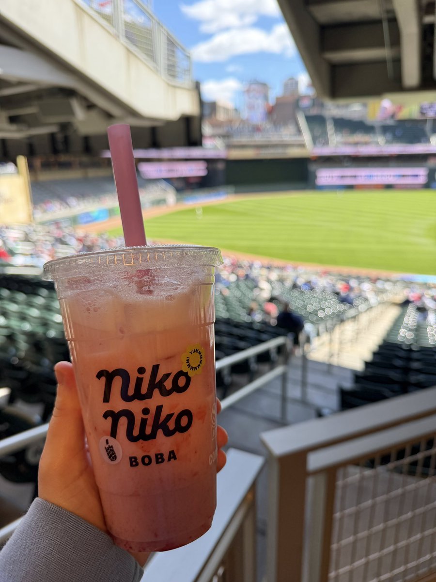 mntwinsfan07's tweet image. 15/10 would recommend the new dirty sodas at Target Field!!!!! 😍🩷