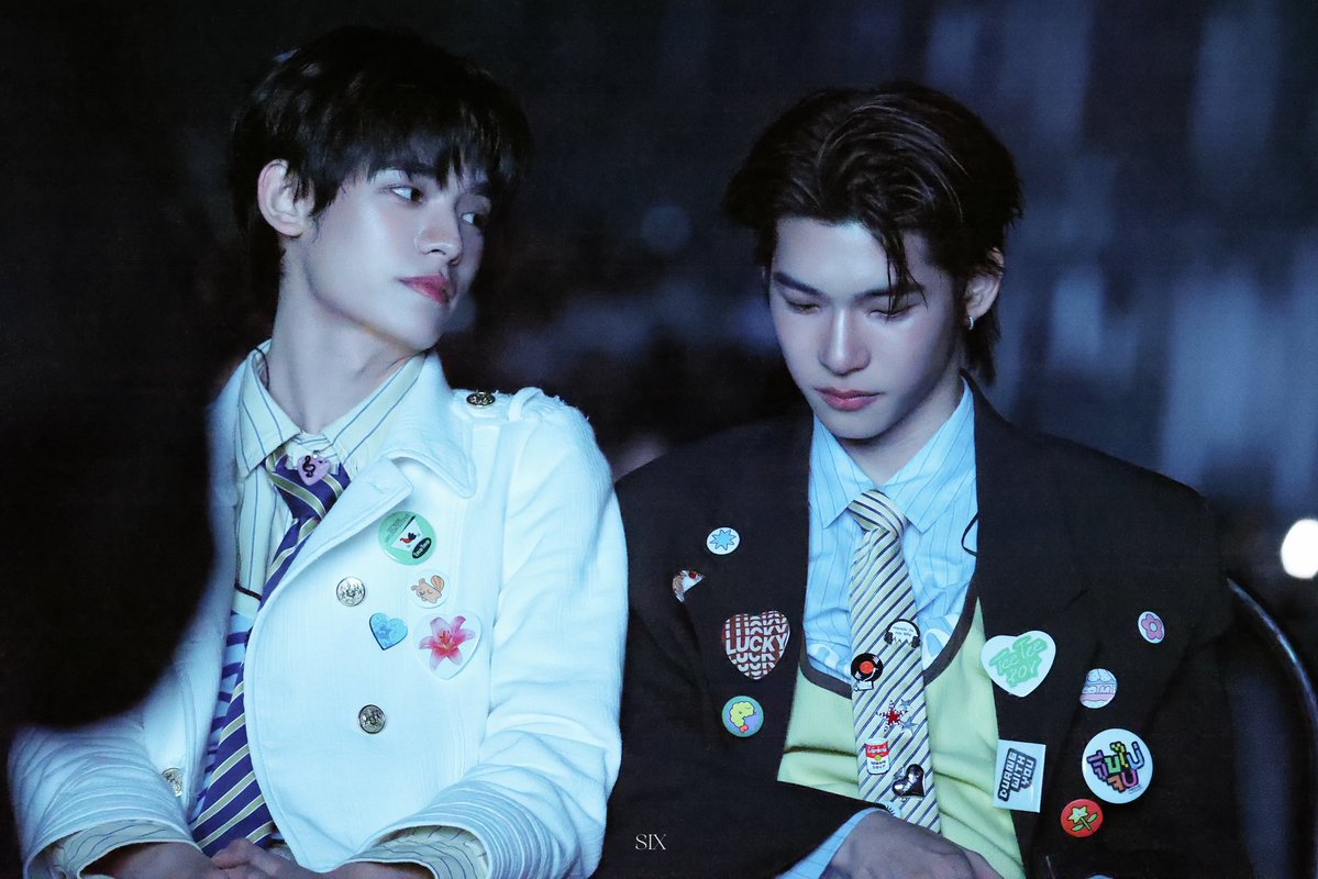 𝐒 𝐈 𝐗 tweet media