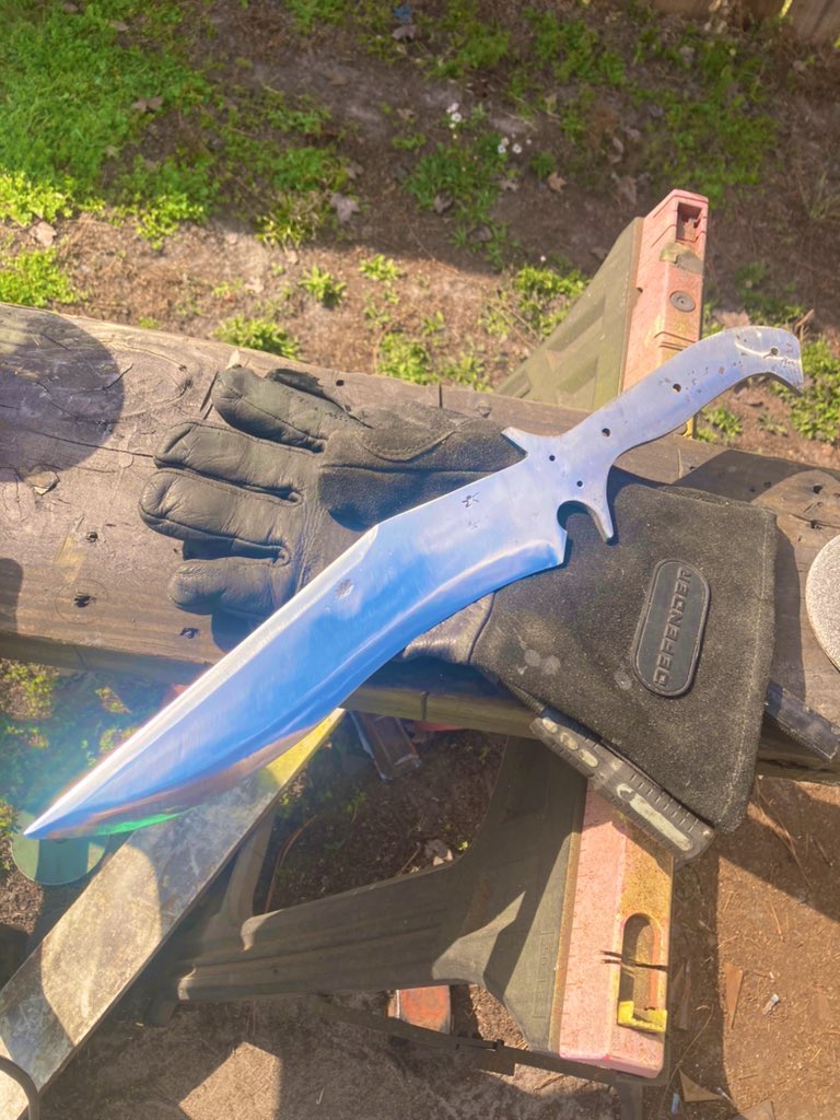 TheBlademaker tweet media
