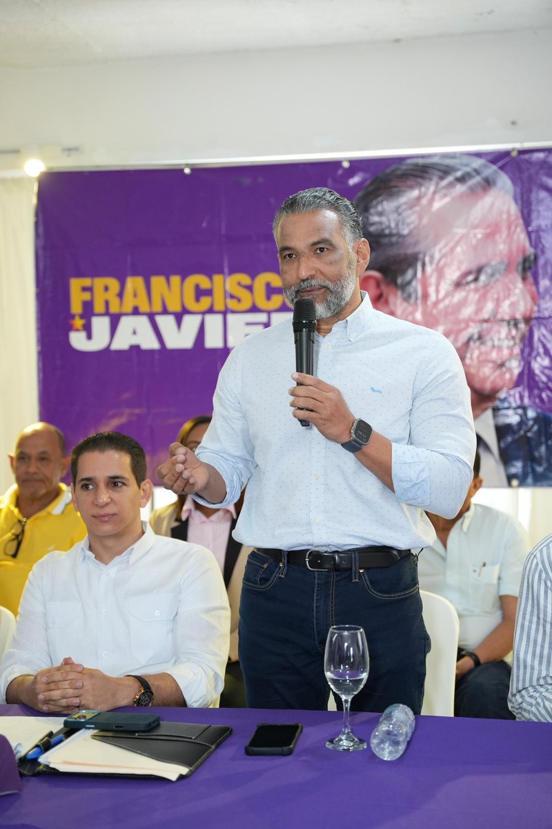 franchiscastill's tweet photo. 📍 Santo Domingo Oeste | Circ. 4 | FJ2028

Queda oficialmente juramentada la dirección de campaña del proyecto Francisco Javier Presidente en la Circunscripción 4.

Con unidad, disciplina y determinación, avanzamos sin distracciones, enfocados en la victoria.

El camino está claro. 🇩🇴
Francisco Javier, presidente.

#FranciscoJavierPresidente
