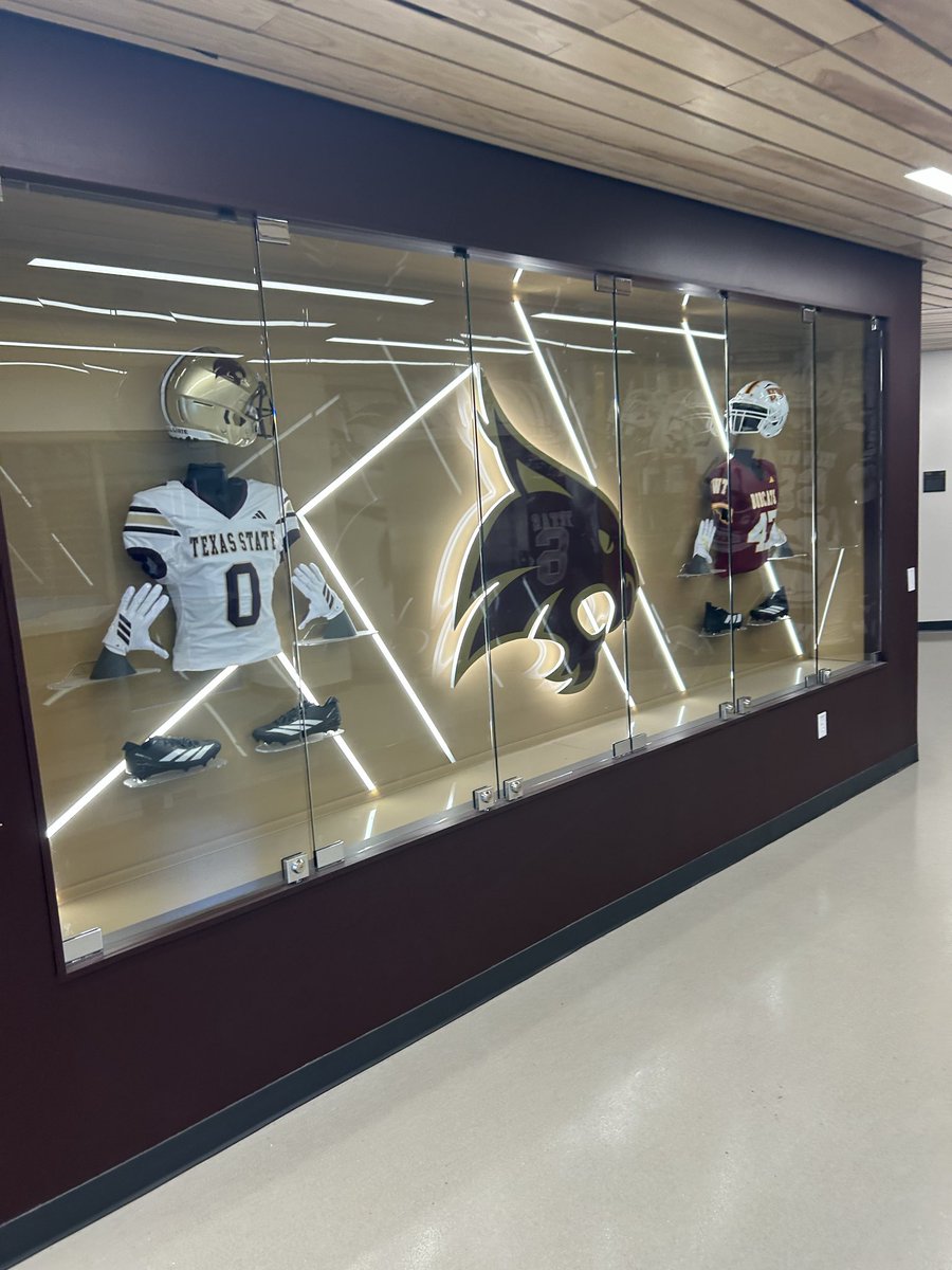 THE TOMI AJAO tweet media