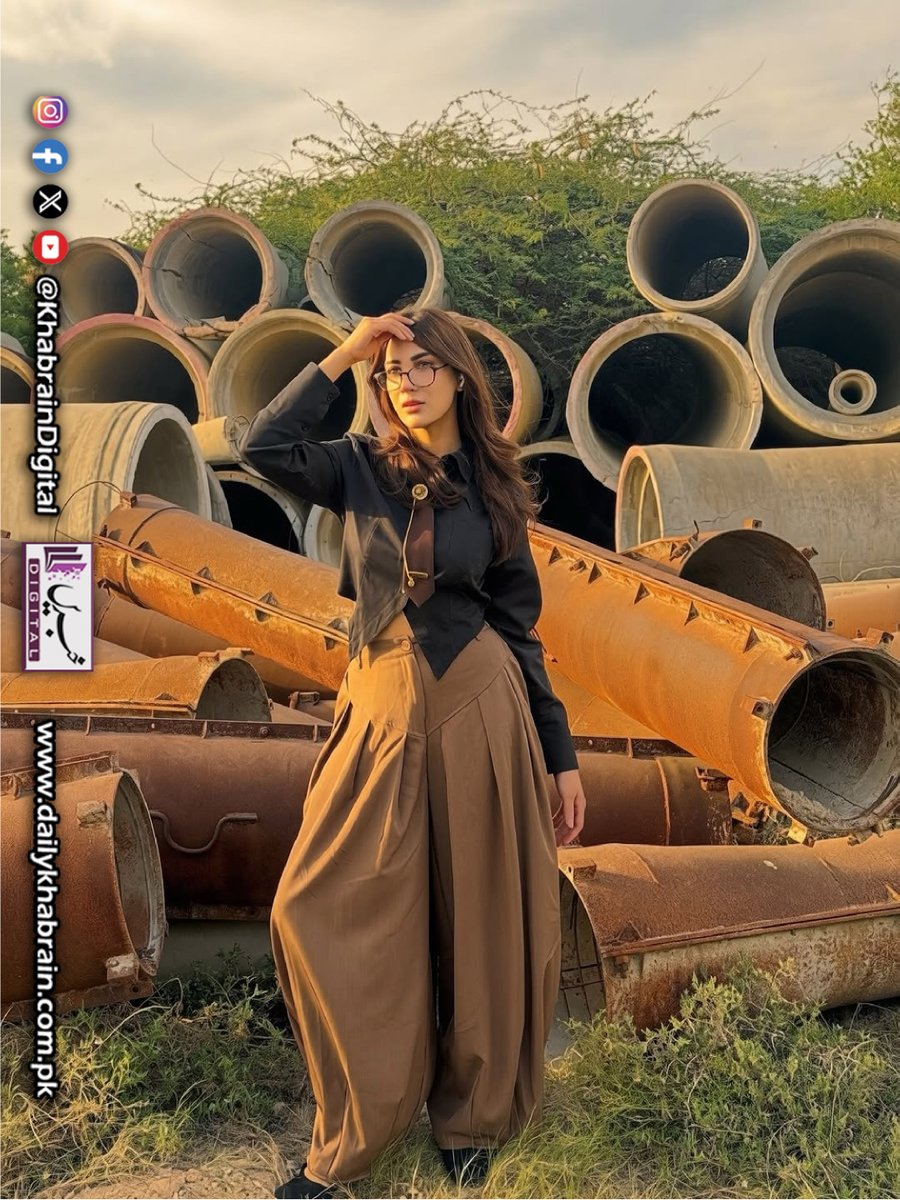 daily_khabrain's tweet image. Nazish Jahangir 
On the set

#KhabrainDigital #NazishJahangir #OnSet #BehindTheScenes #Showbiz #PakistaniDrama #Entertainment #CelebrityLife #ShootingDays