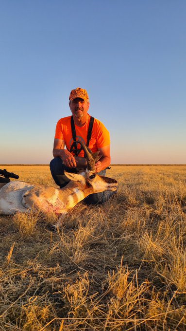 burnside4141s's tweet image. Thursday evening, opening day of OK panhandle antelope controlled hunt - took 28 years to draw tag, had to find landowners for permission. Bedded in hay pasture, crawled 175 yards for 228 yard shot. #antelope #hunting #huntingseason #fillthefreezer @pensfannc5 @Treestand_tweet