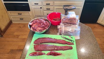 burnside4141s's tweet image. Thursday evening, opening day of OK panhandle antelope controlled hunt - took 28 years to draw tag, had to find landowners for permission. Bedded in hay pasture, crawled 175 yards for 228 yard shot. #antelope #hunting #huntingseason #fillthefreezer @pensfannc5 @Treestand_tweet