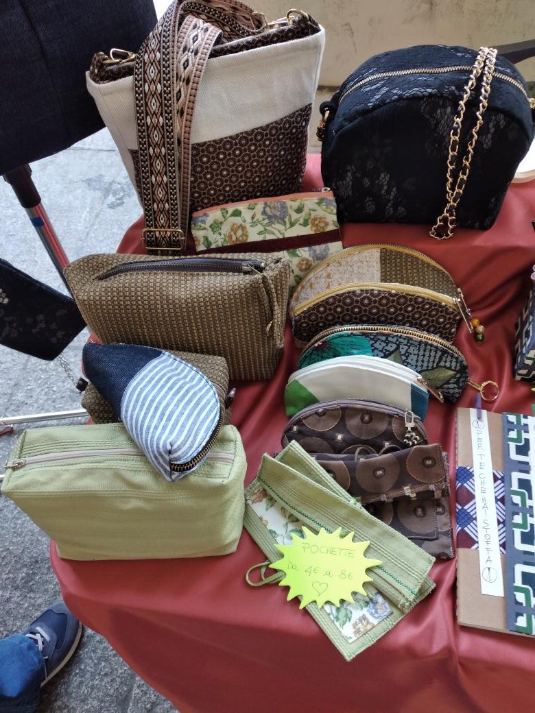 elenagalluz's tweet image. Torino Via Po, 29
Ogni venerdì sabato e domenica 
#handmade 
 #creatività   #creativity
#quaderni  #notebooks
#portapenne  #penholder
#borse #bags
#piccoliquadri  #smallpaintings
#oggetticreativi #creativityobjects
marsielotto@gmail.com