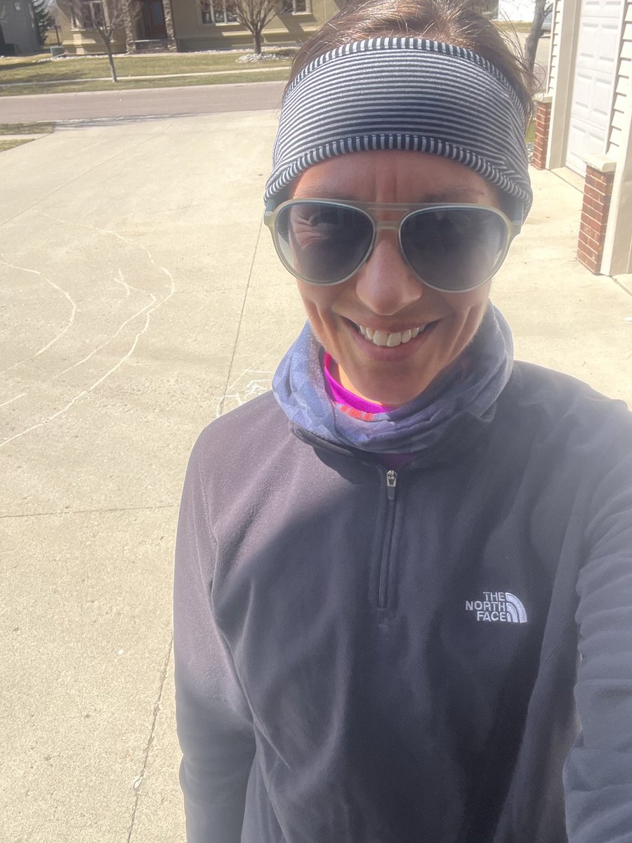 LindsayIRL's tweet image. It’s not the cold, it’s the wind. - File under “Most Midwest thing ever said.”

For real, I love chilly temps &amp;amp; am hanging onto winter as long as I can…that wind tho 💨 brutal!

#marathontraining #running #workout #wellness #fitness #exercise #healthyhabits #gratitude