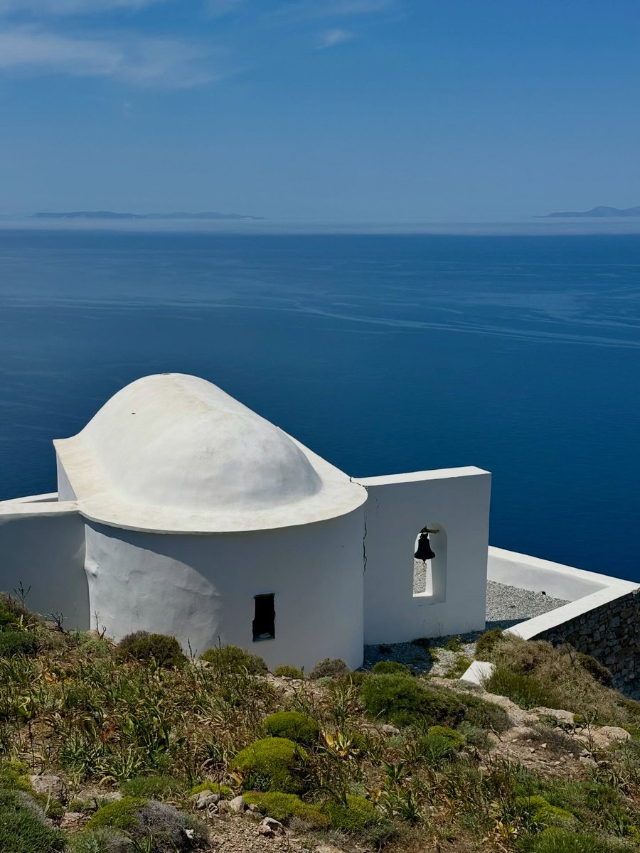 GreekPictures's tweet photo. Endless blue ... 🇬🇷 #Sikinos
📷 eleniflor https://t.co/6NPgrFjttv