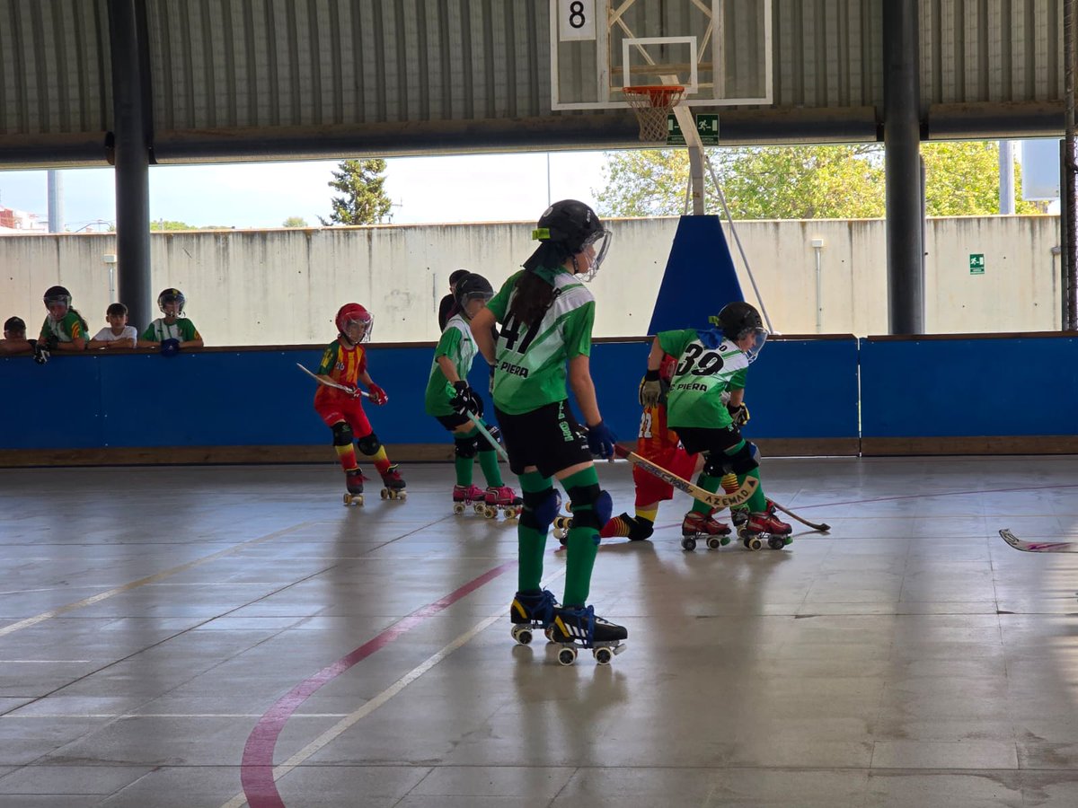 HCPiera's tweet photo. 🇳🇬🇳🇬Imatges del partit del nostre equip Aleví a la pista del CP Cubelles!!🇳🇬🇳🇬
#somhipiera👏🏻👏🏻 https://t.co/96Lj37DiyN