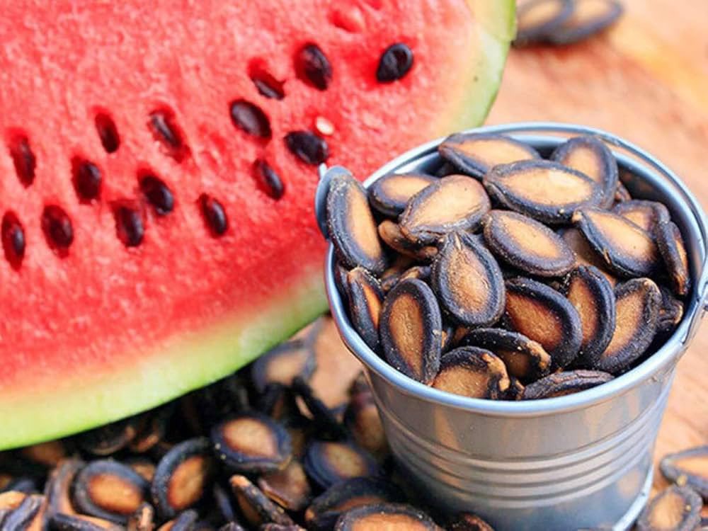 safonyameherbal's tweet photo. As a man, like this tweet if you now chew the rinds and seeds of your watermelon🍀 https://t.co/GdBa2A0FIP