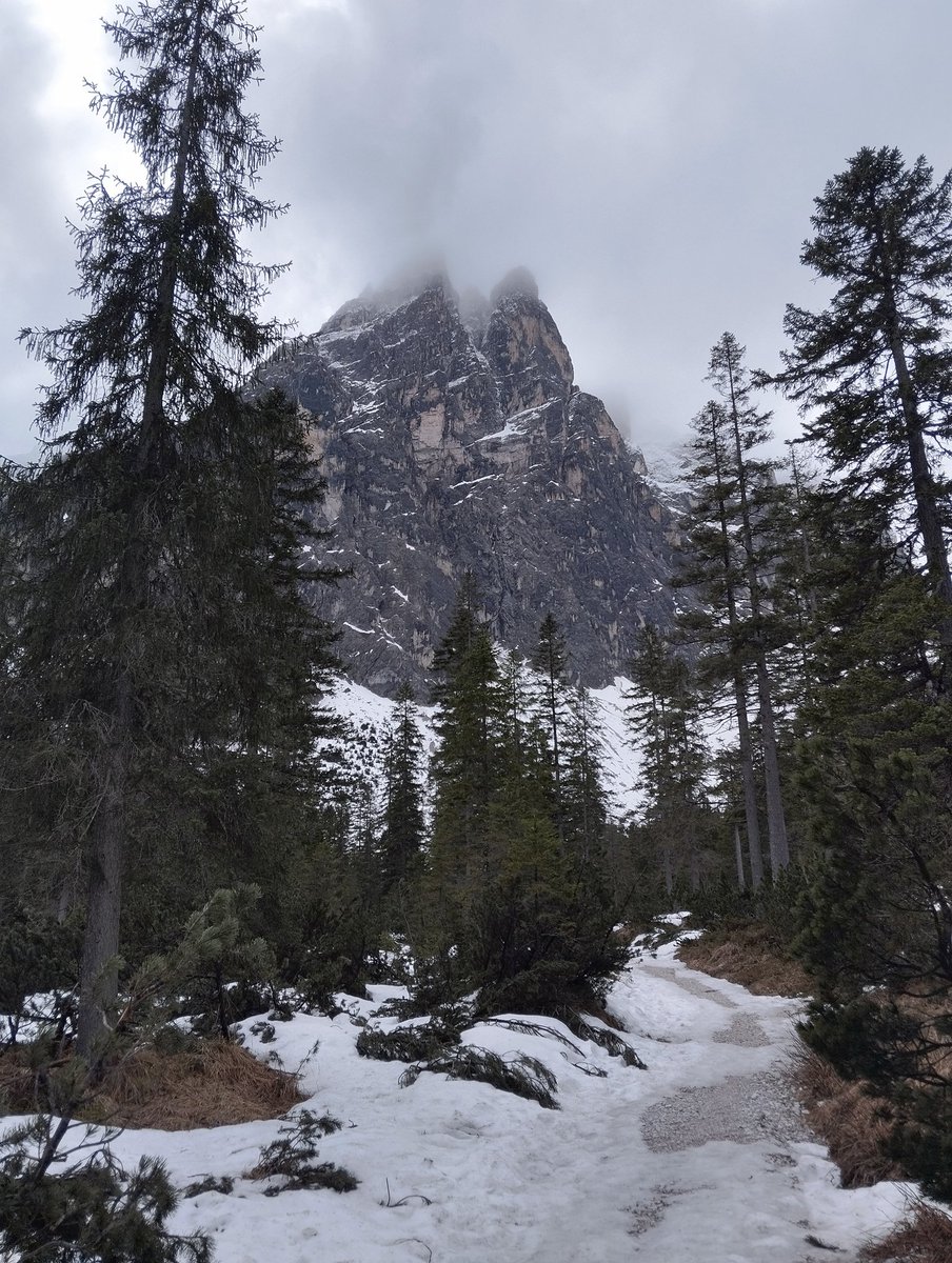 Bondmax16's tweet photo. Quelques images des Dolomites https://t.co/Zc68oA6yjF