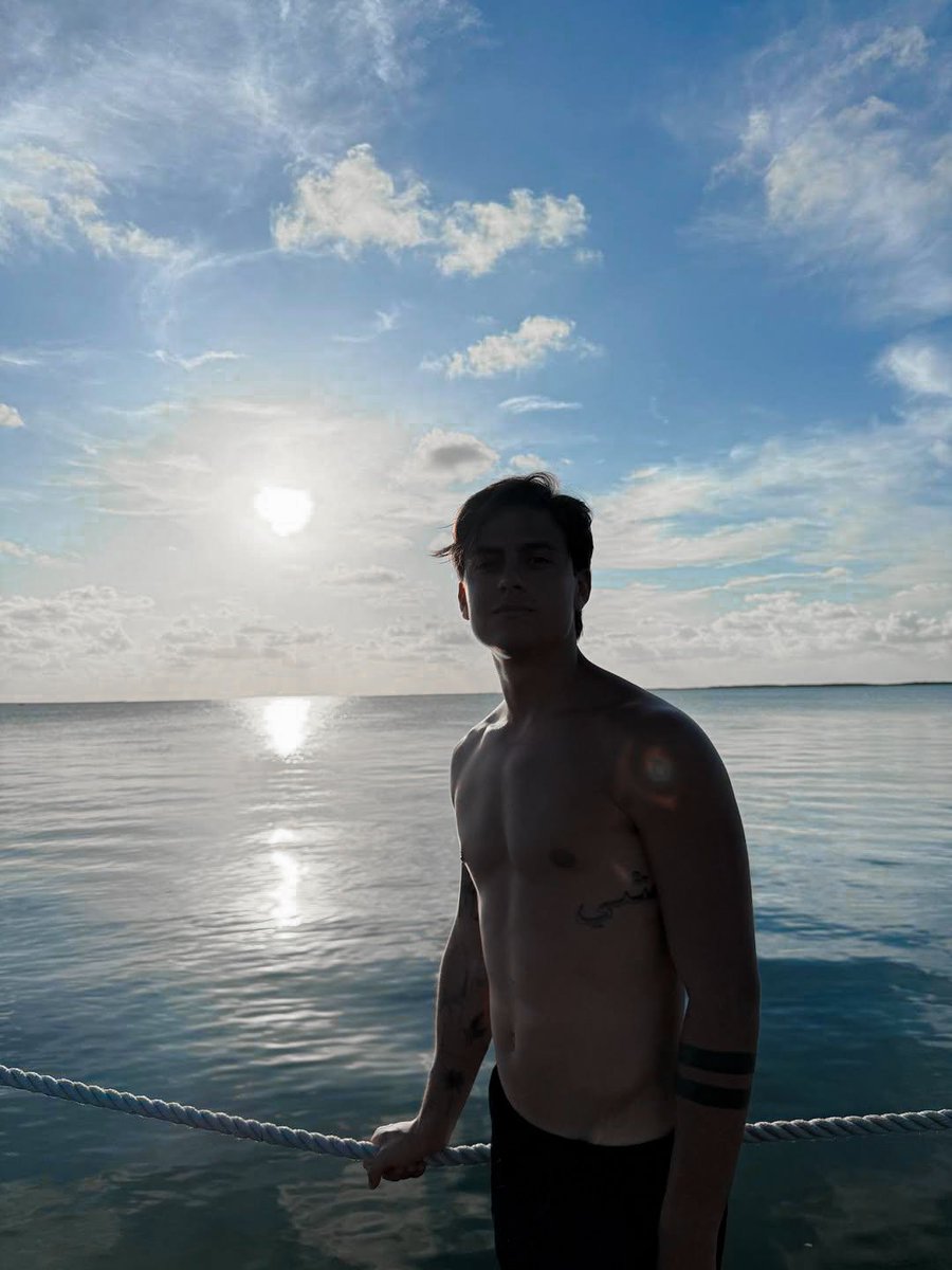 𝖡𝖮𝖮𝖭𝖤 tweet media