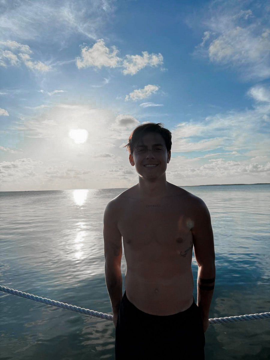 𝖡𝖮𝖮𝖭𝖤 tweet media