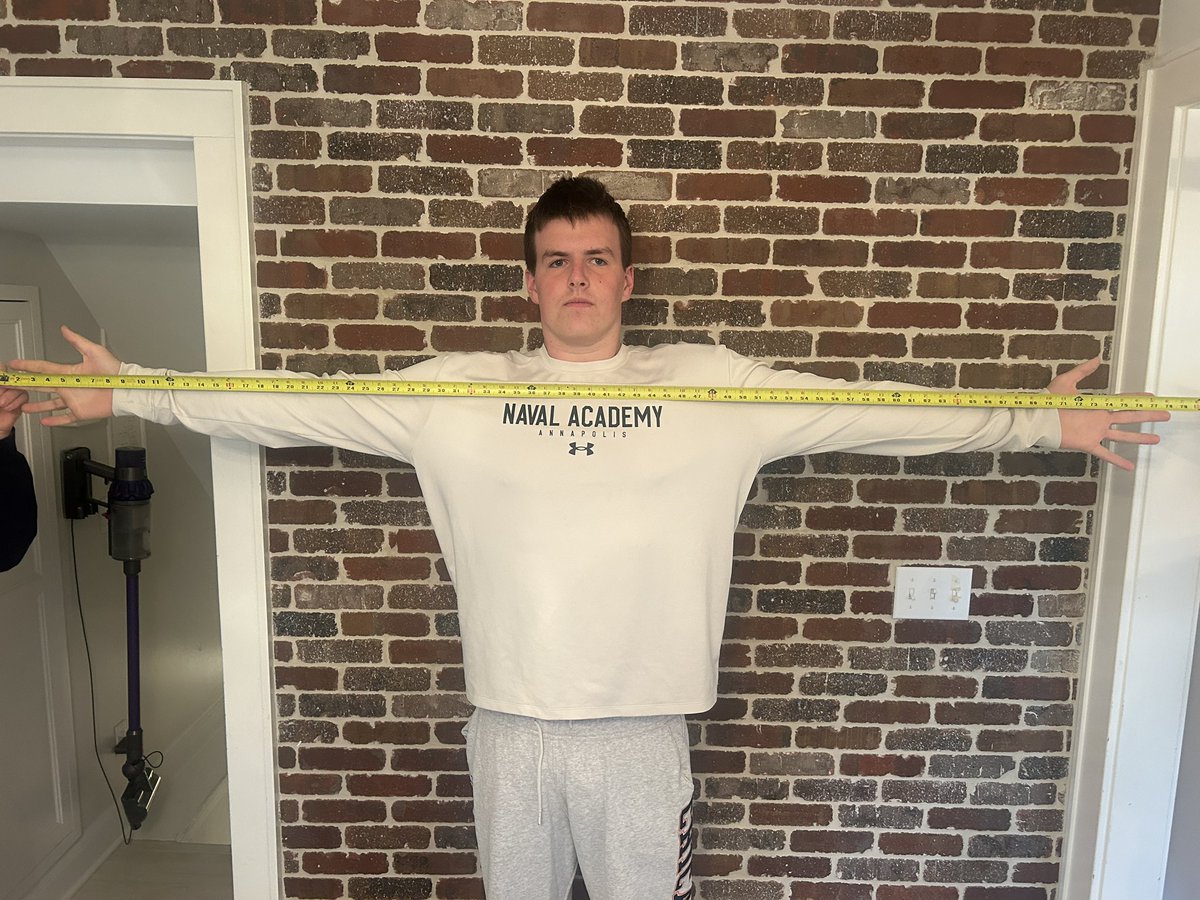 StepanKelly19's tweet photo. Offseason Gains

6’4 📏
78 in Wingspan 
220 lbs 🪨
8.5 in Hand
@CoachAJThompson @PRZcory @garnet_football https://t.co/FLYvWCLjQd
