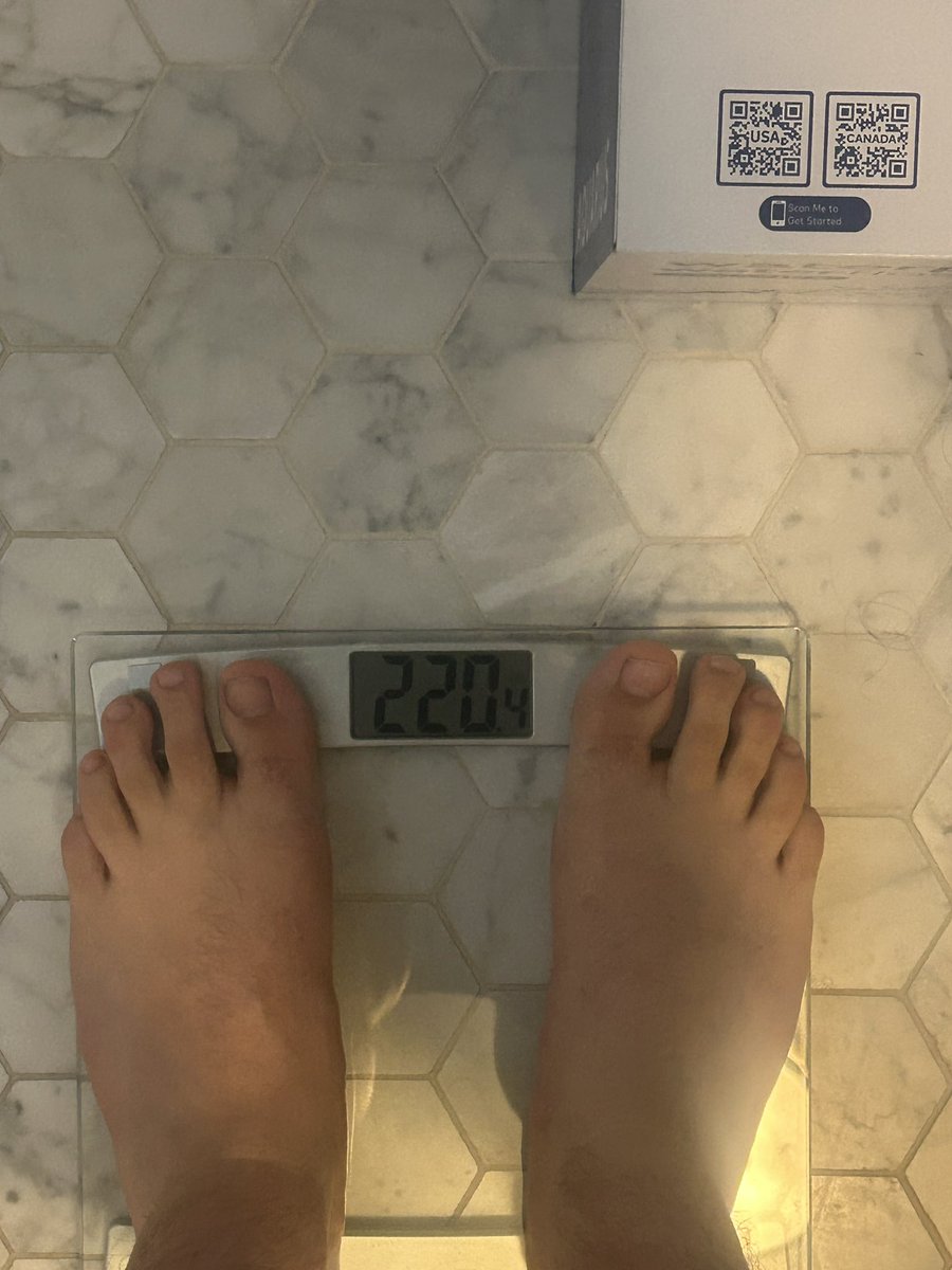 StepanKelly19's tweet photo. Offseason Gains

6’4 📏
78 in Wingspan 
220 lbs 🪨
8.5 in Hand
@CoachAJThompson @PRZcory @garnet_football https://t.co/FLYvWCLjQd