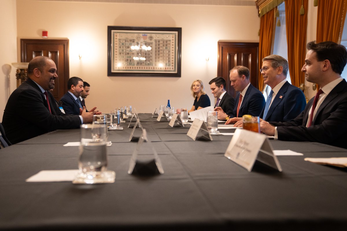 SecScottBessent's tweet image. Last Friday, I met with Minister of Finance and National Economy Shaikh Salman bin Khalifa Al-Khalifa of Bahrain to discuss ongoing economic and security cooperation between the United States and Bahrain.

Minister Al-Khalifa thanked the United States for its staunch defense of