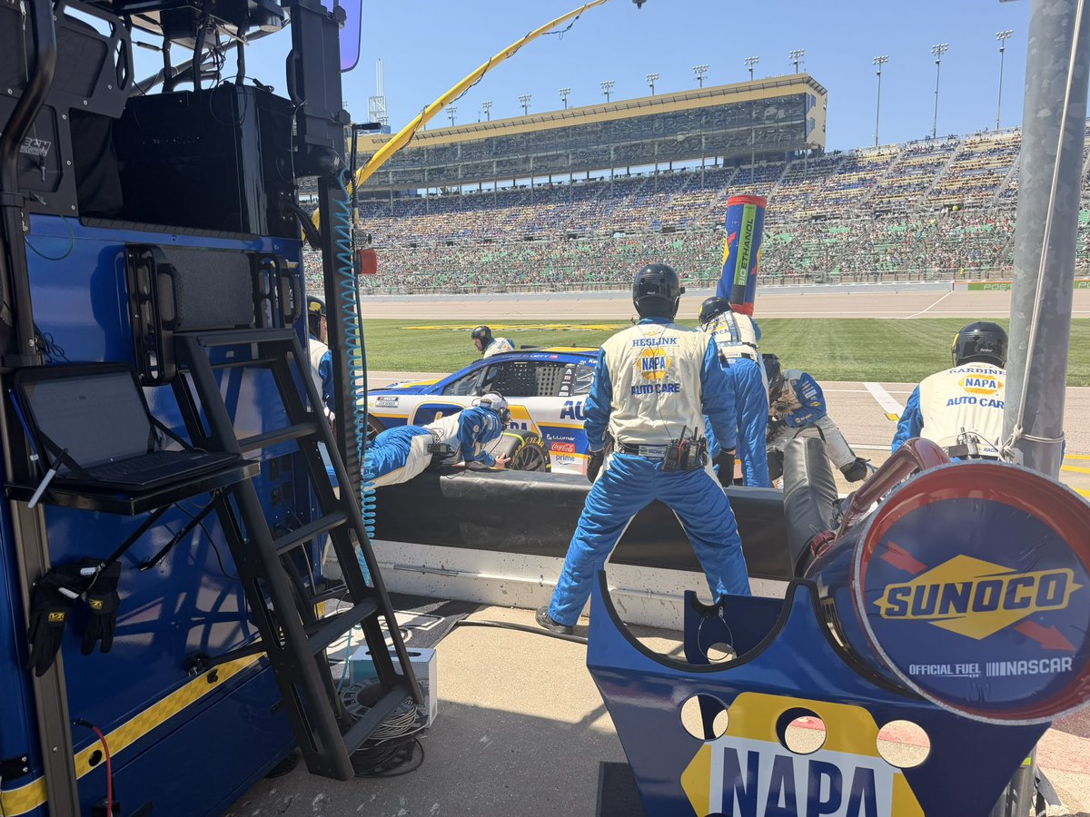 No. 9 Team tweet media