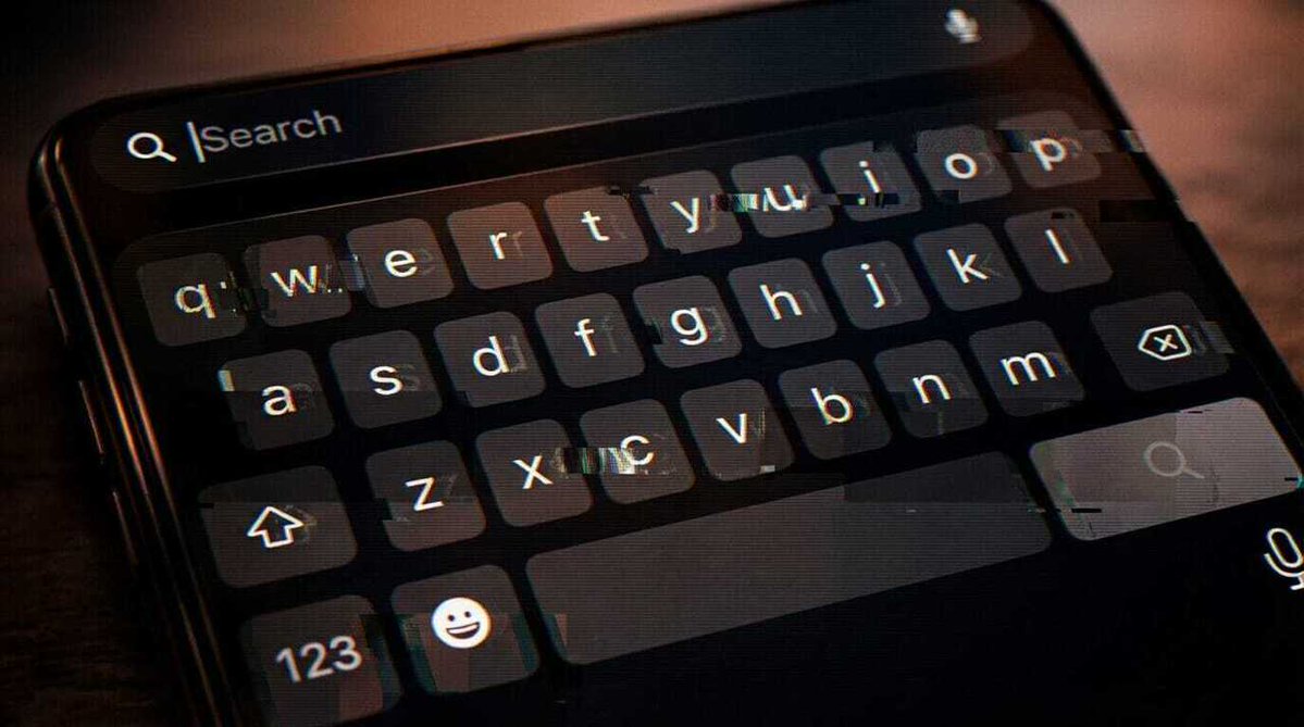 rswebsols's tweet image. Apple’s iPhone Keyboard Glitch: A Single Missing Accent Can Prevent User Access #gadget #rswebsols ift.tt/oRWiF4I