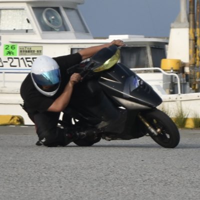 さーたー tweet media