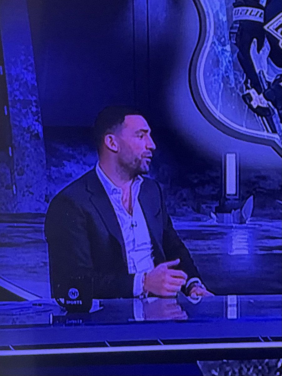mistall71's tweet photo. Biz looks like he just had a quickie in a closet somewhere 🙌🏼😁 #StanleyCupPlayoffs https://t.co/ft7wKFuWIe