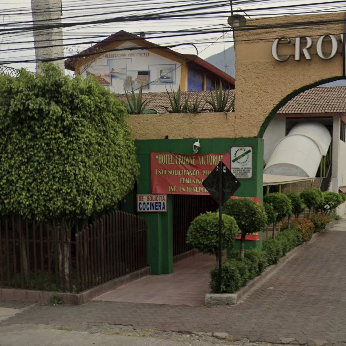 RoxAntony tweet media