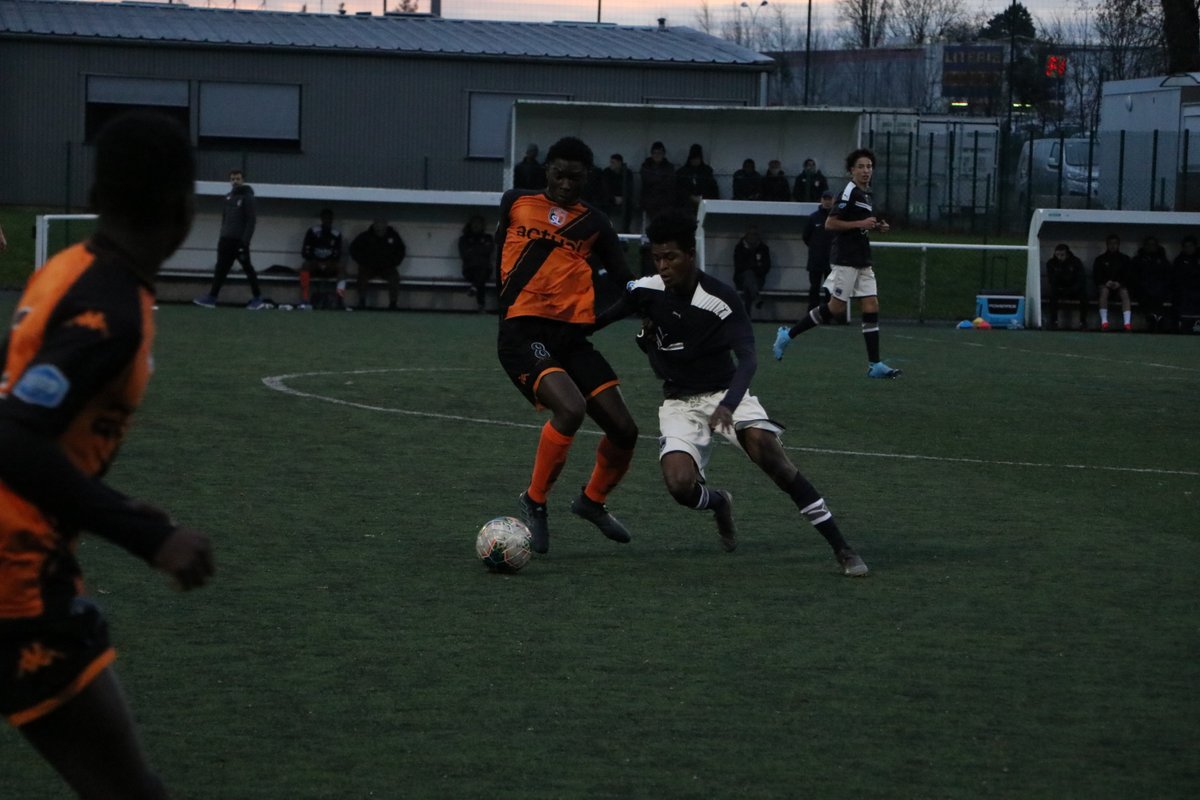 SebC__'s tweet image. Messi walked home with Bamo's shirt after losing 1-3 at the Parc des Princes to his team in Ligue 1

If I was #popular on Football Twitter that would make 100k likes. 

But oh well