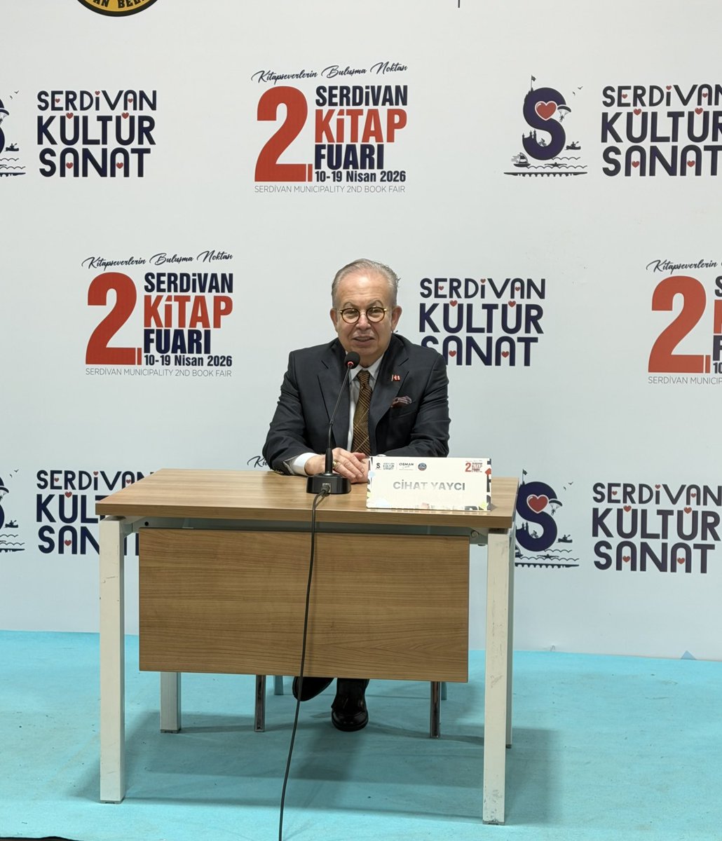 AvYucelTercan's tweet photo. M. Amiral Prof. Dr. Cihat Yaycı’yı Sakarya’da misafir etmekten büyük bir memnuniyet duyduk.

Serdivan’da düzenlenen kitap fuarında gerçekleştirdiği kıymetli söyleşi ve imza programı öncesinde ve sonrasında, engin bilgi ve tecrübelerinden istifade etme imkânı bulduk. Ortaya koyduğu vizyon ve değerlendirmeler, bizler için son derece ufuk açıcı oldu.

Kendisiyle yeniden bir araya gelmek üzere, 24 Nisan’da gerçekleştireceğimiz panelde buluşmayı temenni ediyor; Sakarya’dan sevgi ve saygılarımızı sunuyoruz. @turkdegs