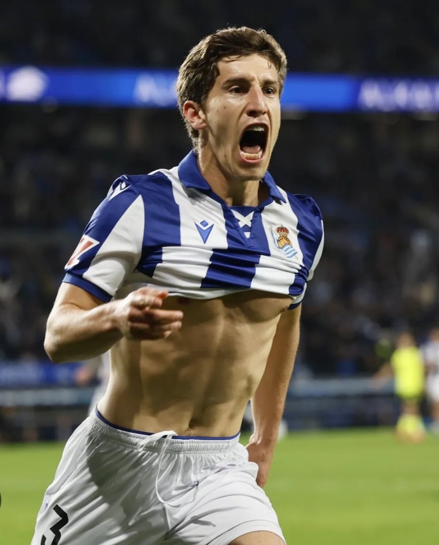 Pocas flores se está llevando este tío, sin prácticamente jugar nada, con poquísimos goles en su carrera y con mínima experiencia en los penaltis. Aún así decidio chutar cuando pocos se atreven, el resto es historia