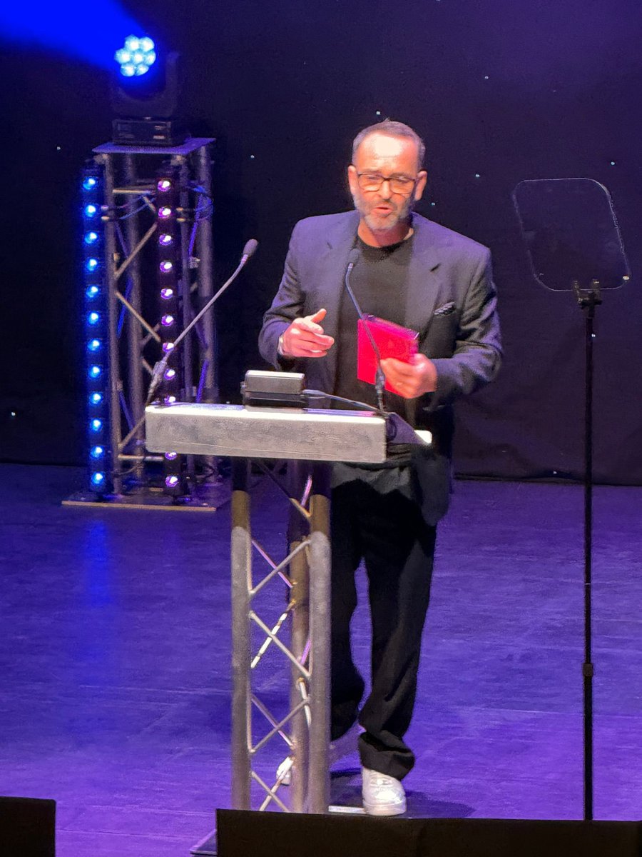 theillusionists's tweet image. Congratulations to Jez Edwards on winning Best Comic at the Pantomime Awards🎭✨ Jez Edwards was in Sleeping Beauty at Carriageworks Theatre, Leeds. It’s been amazing to be part of the Pantomime Awards 2026 and to sponsor this fantastic category. 
#pantoawards #twinsfx #effects