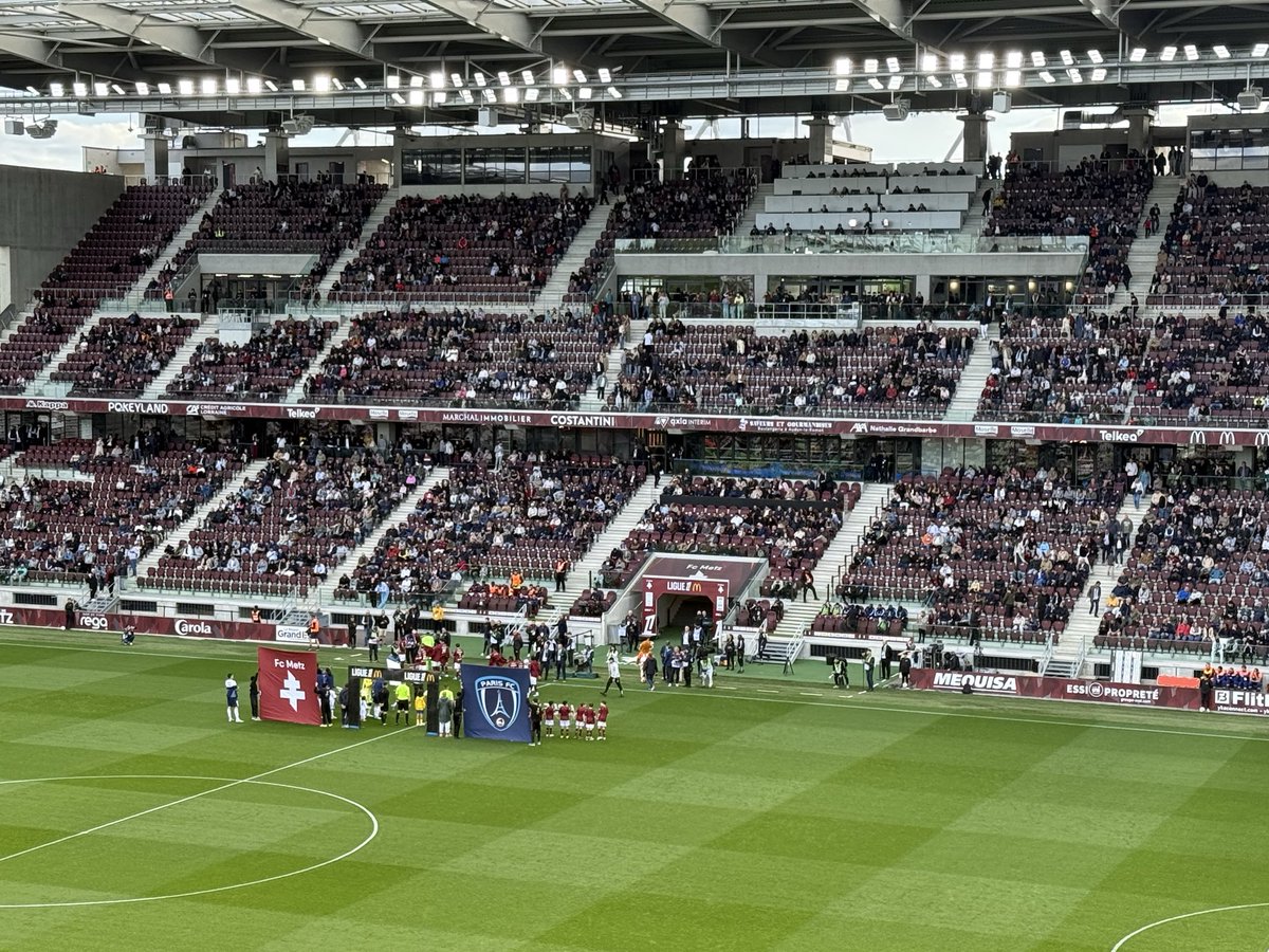 voinconmc's tweet image. Nous étions présents ce soir au stade pour soutenir notre club du @FCMetz face à @ParisFC 
3 buts encaissés, un résultat pour Metz qui jouera logiquement en L2 !
Les supporters sont désabusés, la fracture est bien réelle. 
#metz
#FCMPFC