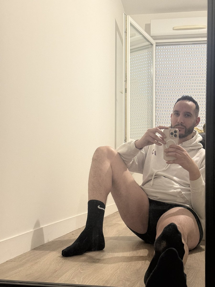 HastagKoKo's tweet photo. After Leg Day 👀 #LGBTQIAAprilVibes https://t.co/r3JVCYc0yq